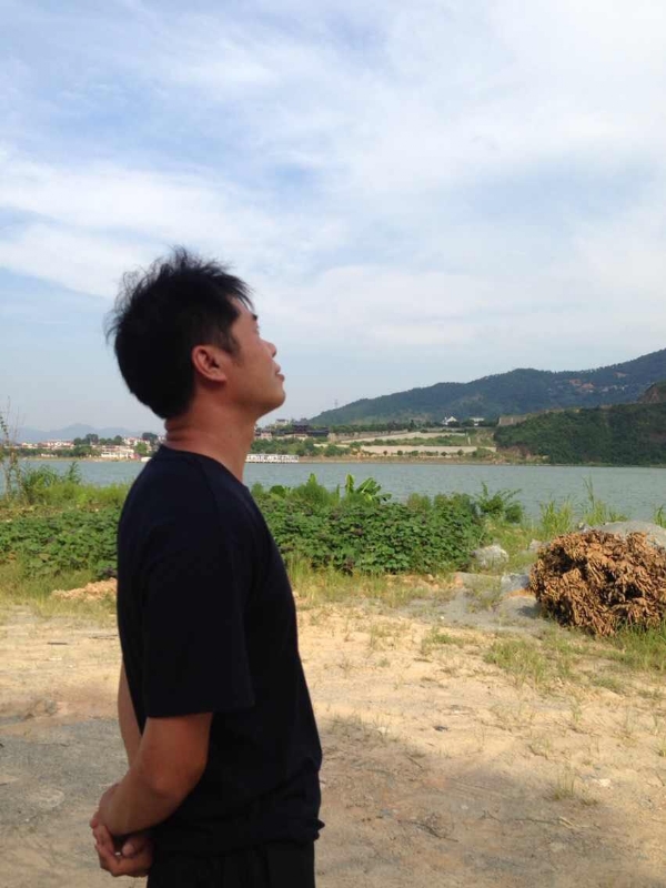 雾里看花的第一张照片--明溪征婚网