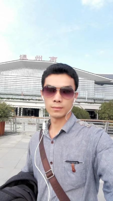 错把真心喂了狗的第三张照片--明溪征婚网