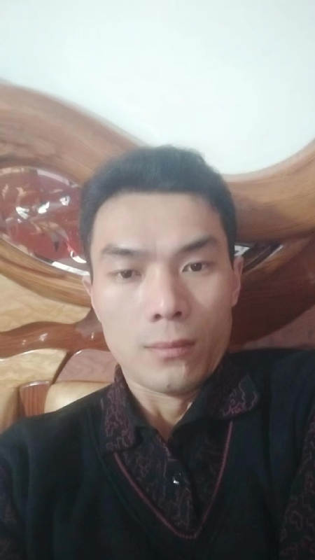 错把真心喂了狗的第四张照片--明溪征婚网