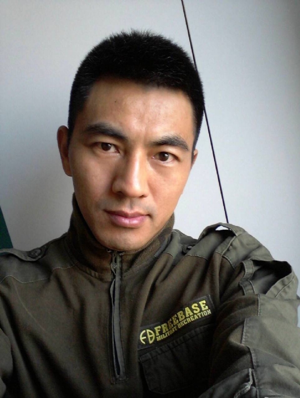 鐵血柔情的第一张照片--明溪征婚网