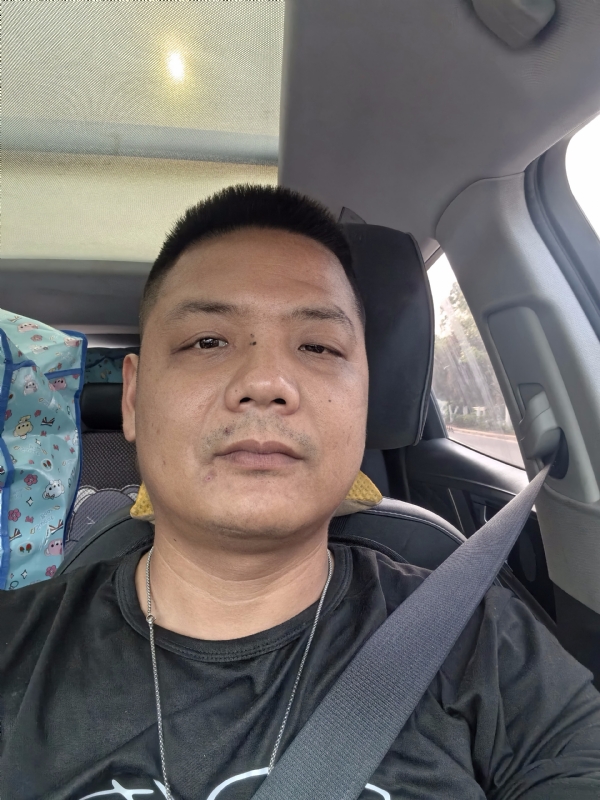 卖电池的大叔的第一张照片--明溪征婚网